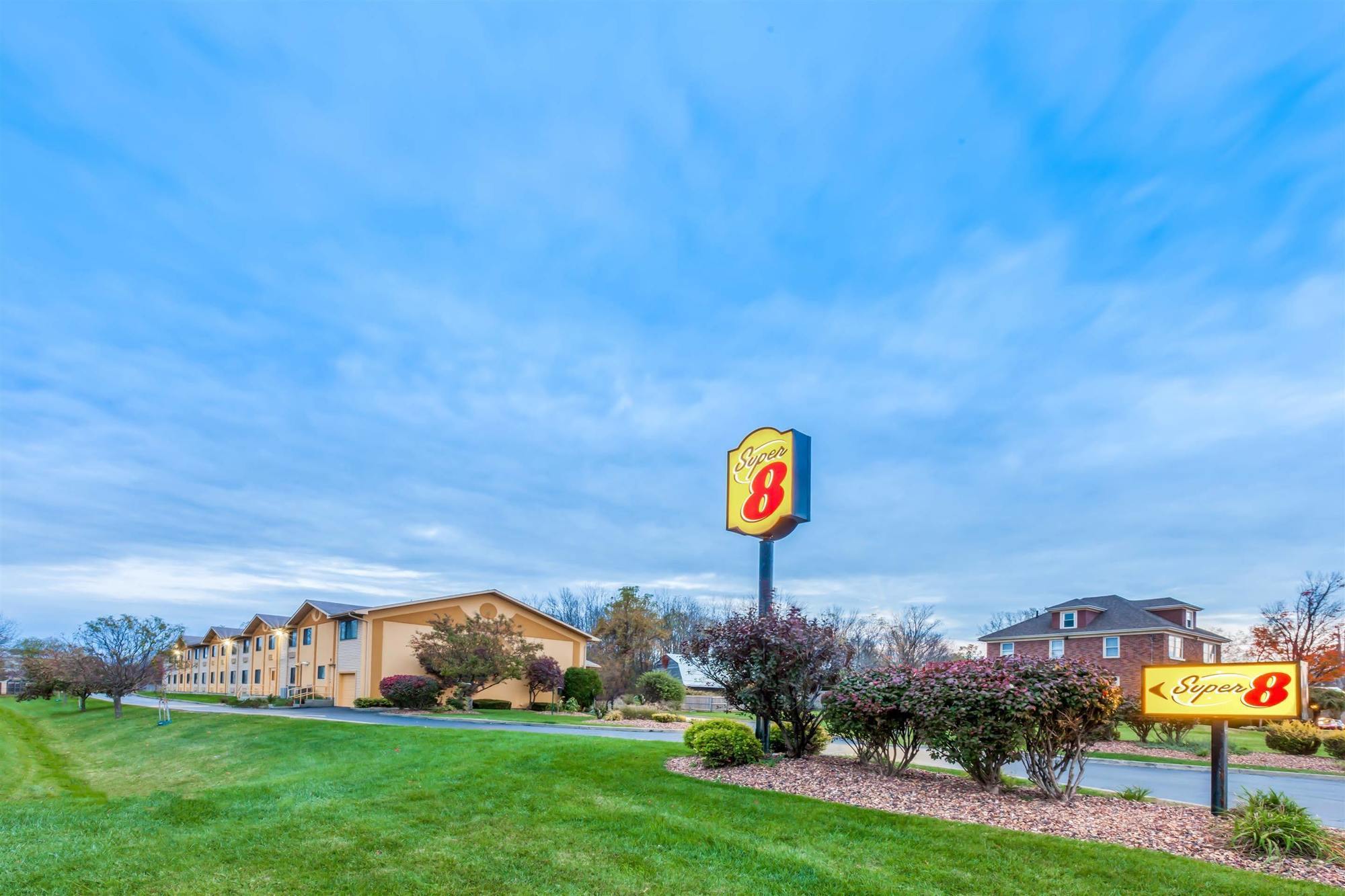 Hotel Super 8 By Wyndham Liverpool/clay/syracuse Area
